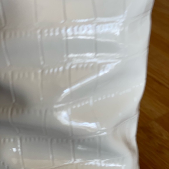 White boots - Picture 6 of 8